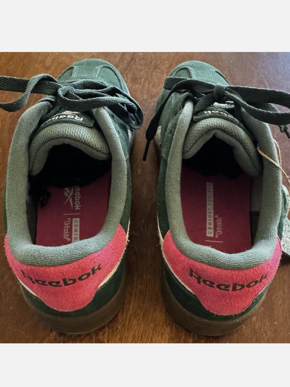 Reebok Dark Green Suede Low-Top Sneakers with Pink Heel - Picture 2 of 4